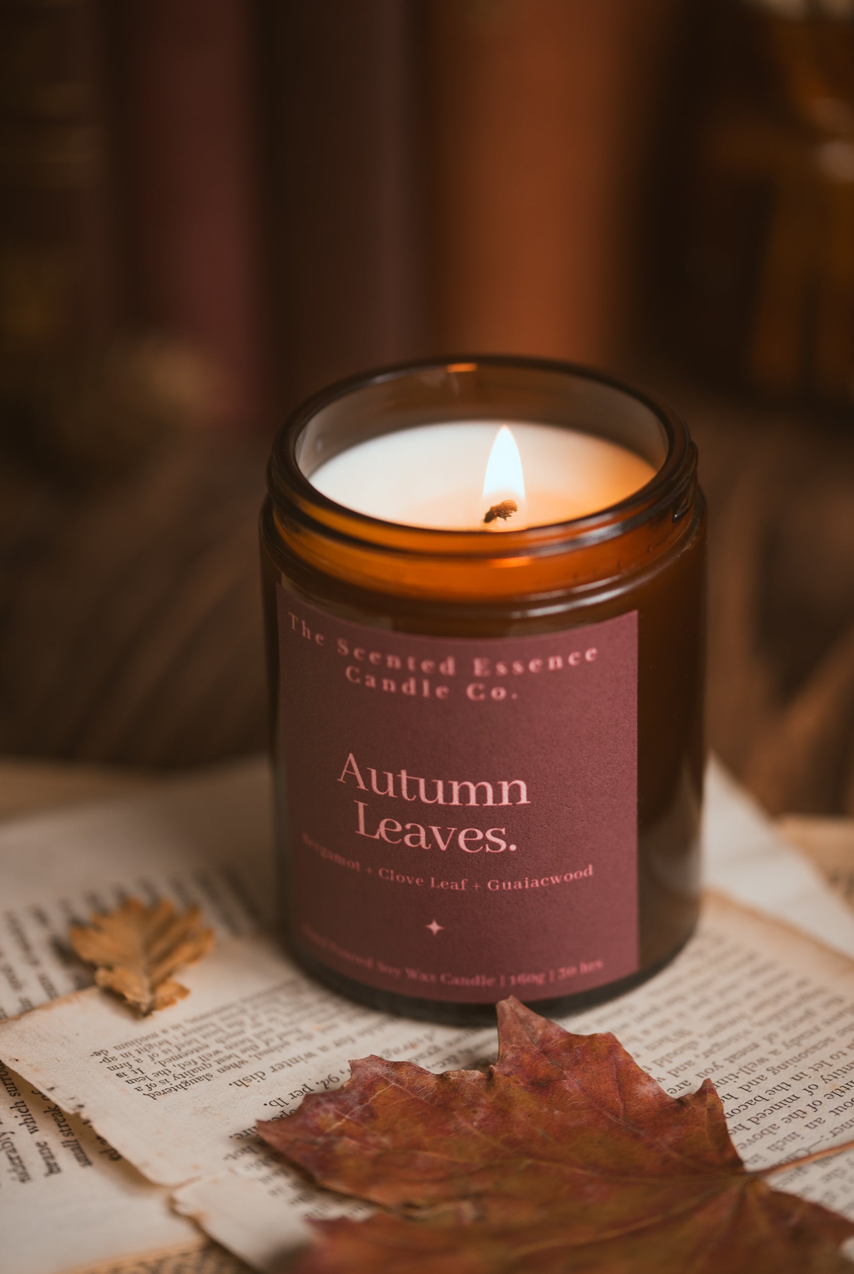 Leaf scented candle autumnal woods