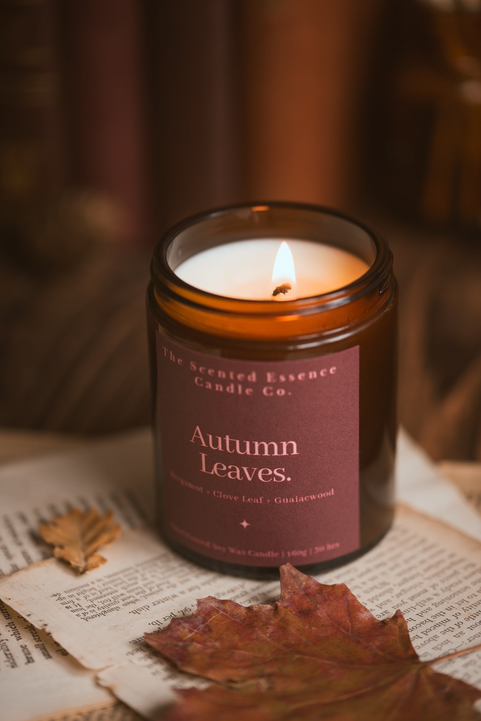 Leaf scented candle autumnal woods